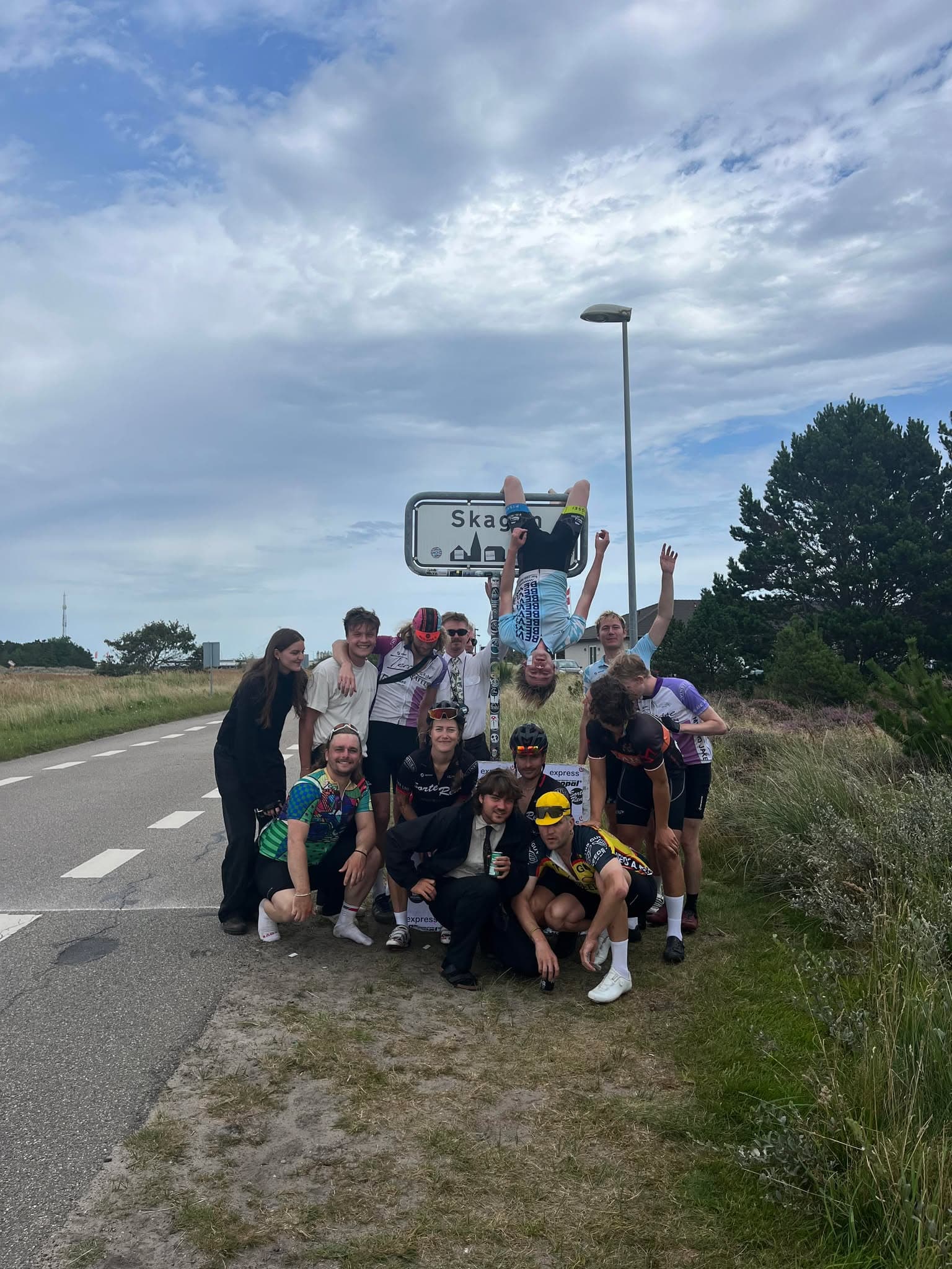 Peloton riding through town – 2024